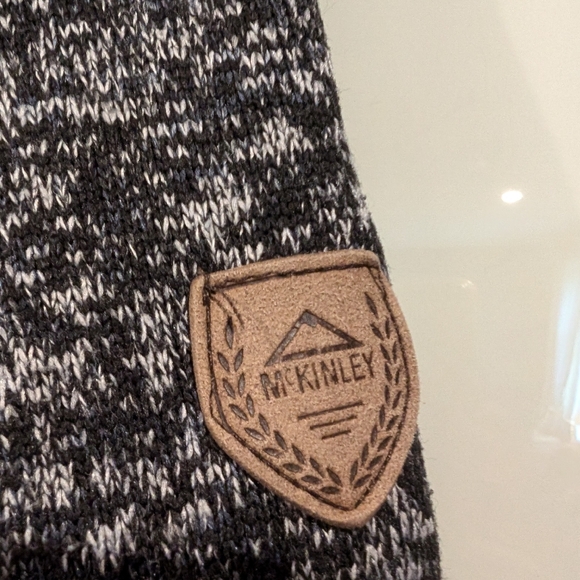 McKinley Zipper Cardi in Heathered Black - Picture 3 of 8